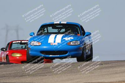 media/Oct-26-2025-CalClub SCCA (Sun) [[8ce1e69566]]/Group 5/Grapevine/